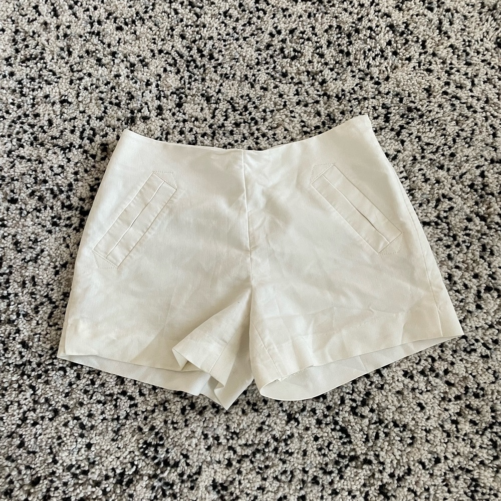 Adorable white shorts